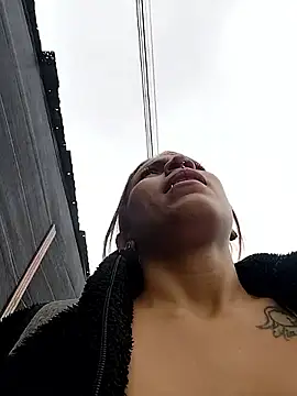 Snapshot of Zoe73_ chatting on 10/13/25, 04:51 Zoe73  online show from 10/13/25, 04:51