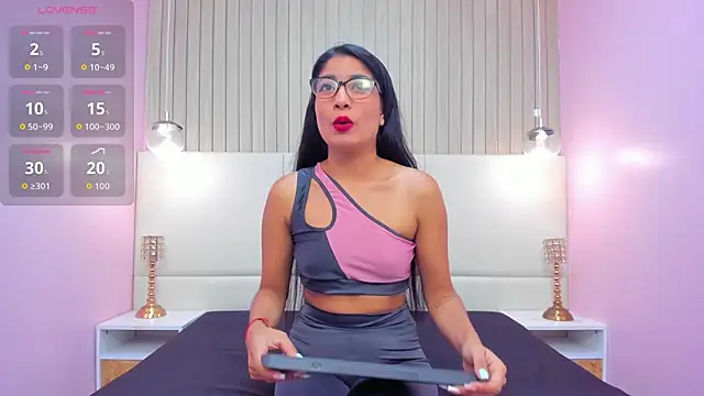 MelanyWayne  online show from 02/03/26, 06:46