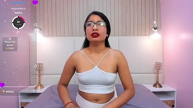Snapshot of MelanyWayne_ chatting on 05/25/26, 05:41 MelanyWayne online show from 05/25/26, 05:41