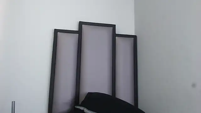  Leohot  online show from 11/30/25, 04:00