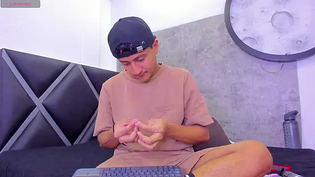  Leohot  online show from 04/14/26, 03:12