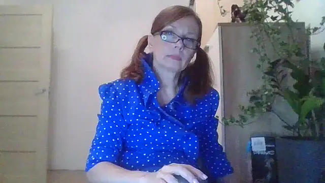 Snapshot of Sweetmurrr chatting on 09/21/25, 02:57 Sweetmurrr online show from 09/21/25, 02:57