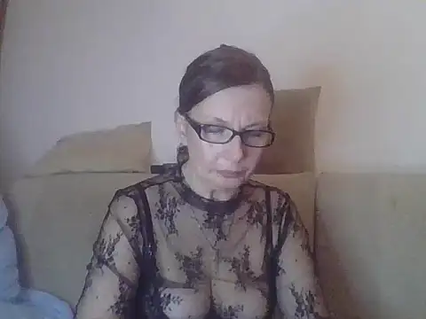 Snapshot of Sweetmurrr chatting on 10/11/25, 03:17 Sweetmurrr online show from 10/11/25, 03:17