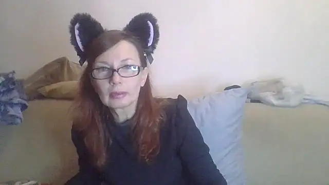 Snapshot of Sweetmurrr chatting on 10/31/25, 02:23 Sweetmurrr online show from 10/31/25, 02:23
