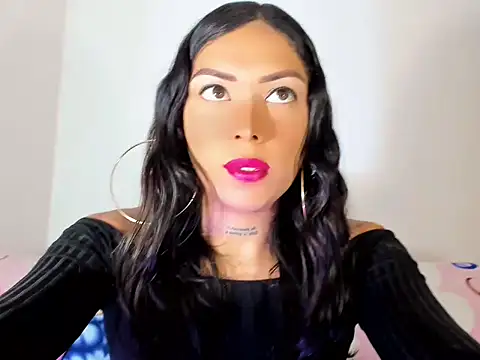 Snapshot of Megan_Gil_ chatting on 10/15/25, 12:49 Megan Gil online show from 10/15/25, 12:49