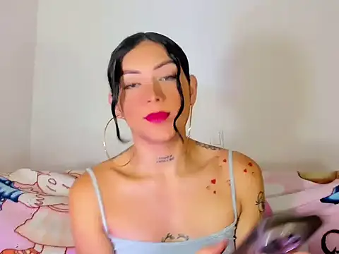 Snapshot of Megan_Gil_ chatting on 10/16/25, 01:45 Megan Gil online show from 10/16/25, 01:45