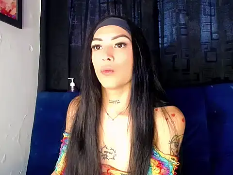 Megan Gil  online show from 12/16/25, 10:37