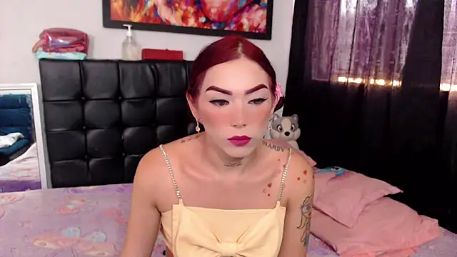 Snapshot of Megan_Gil_ chatting on 03/18/26, 08:01 Megan Gil online show from 03/18/26, 08:01