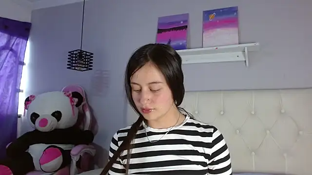 Snapshot of Zaaida_ chatting on 10/07/25, 02:03 Zaaida  online show from 10/07/25, 02:03