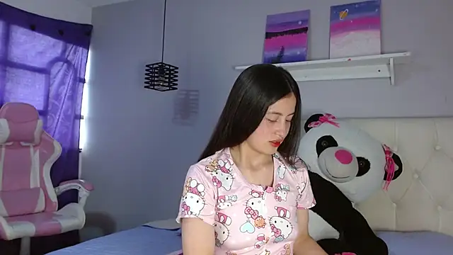 Snapshot of Zaaida_ chatting on 10/17/25, 02:08 Zaaida  online show from 10/17/25, 02:08