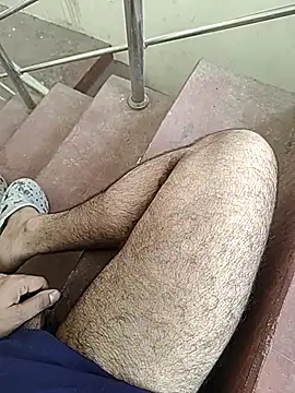 Snapshot of monty935 chatting on 09/14/25, 05:06 monty935 online show from 09/14/25, 05:06