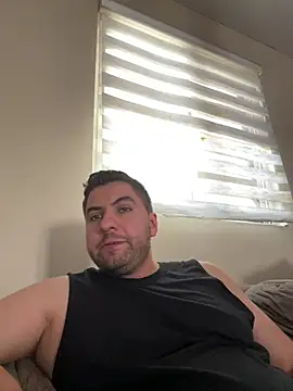 Snapshot of raulgzz4 chatting on 03/26/26, 05:29 raulgzz4 online show from 03/26/26, 05:29