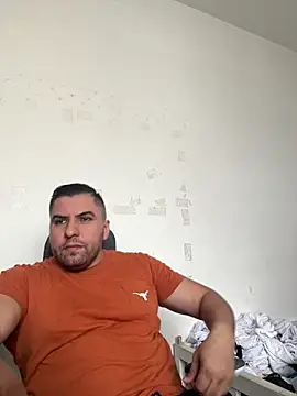 Snapshot of raulgzz4 chatting on 04/04/26, 07:22 raulgzz4 online show from 04/04/26, 07:22