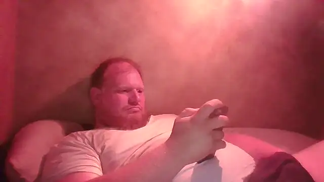 Snapshot of fisherman1015 chatting on 10/17/25, 05:10 fisherman1015 online show from 10/17/25, 05:10