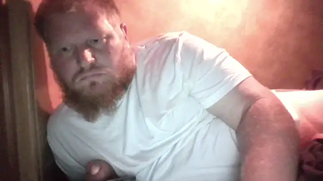 Snapshot of fisherman1015 chatting on 10/28/25, 05:44 fisherman1015 online show from 10/28/25, 05:44