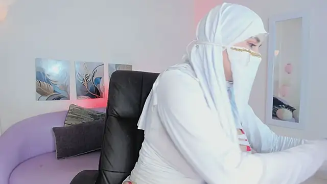 Snapshot of salma_isawwii chatting on 05/16/26, 02:27 salma isawwii online show from 05/16/26, 02:27