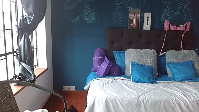 Snapshot of zohet_kriss chatting on 03/10/26, 03:50 zohet kriss online show from 03/10/26, 03:50