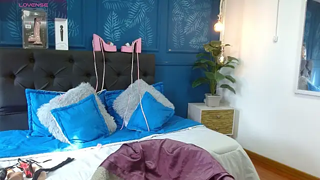 Snapshot of zohet_kriss chatting on 03/25/26, 01:50 zohet kriss online show from 03/25/26, 01:50