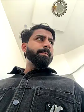 hottestboy03 online show from 12/17/25, 07:58