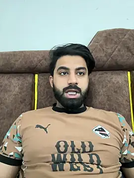 hottestboy03 online show from 01/08/26, 04:48