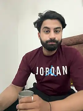 hottestboy03 online show from 05/24/26, 06:51