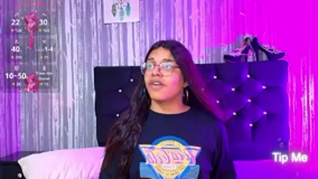 Snapshot of Hailey_johnsonn chatting on 10/30/25, 01:12 Hailey johnsonn online show from 10/30/25, 01:12