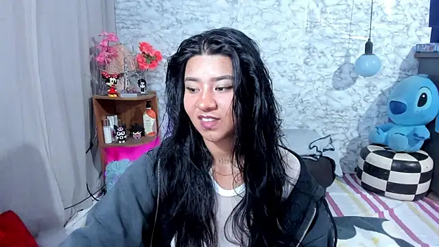 Snapshot of Shaden_11 chatting on 09/12/25, 06:02 Shaden 11 online show from 09/12/25, 06:02