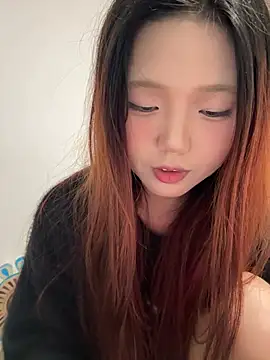 Snapshot of mimi9420 chatting on 04/11/26, 02:43 mimi9420 online show from 04/11/26, 02:43