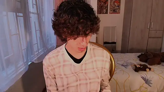 Nude Boy18 online show from 11/07/25, 10:10