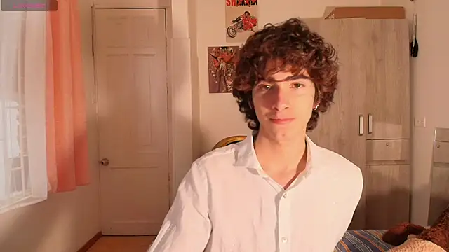 Nude Boy18 online show from 11/23/25, 09:25