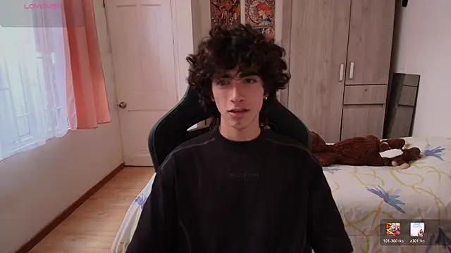 Nude Boy18 online show from 01/17/26, 08:45