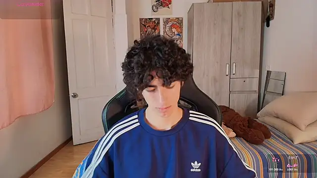 Nude Boy18 online show from 04/14/26, 10:38