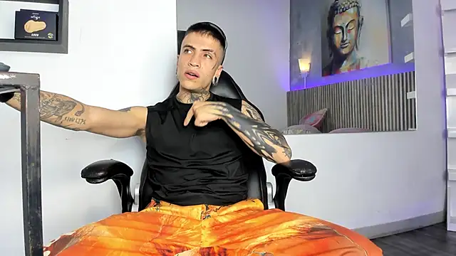 Snapshot of L_instinct chatting on 09/12/25, 08:09 L instinct online show from 09/12/25, 08:09