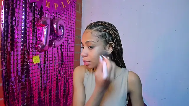 Snapshot of yumi_hanna chatting on 09/08/25, 08:30 yumi hanna online show from 09/08/25, 08:30