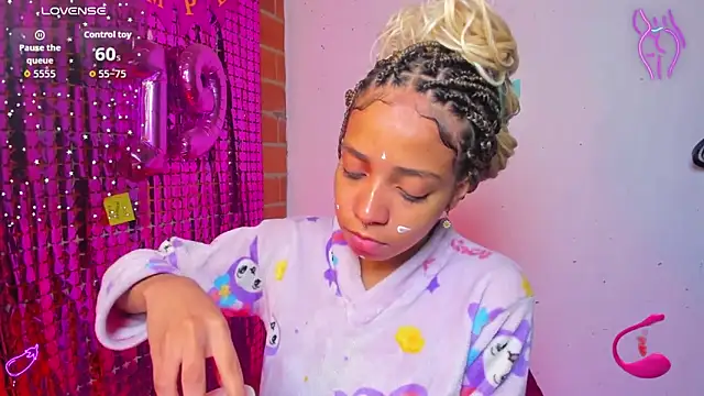 Snapshot of yumi_hanna chatting on 09/29/25, 09:41 yumi hanna online show from 09/29/25, 09:41