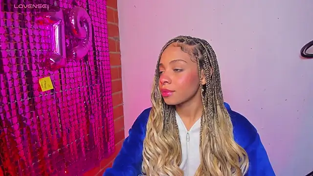 Snapshot of yumi_hanna chatting on 09/30/25, 11:10 yumi hanna online show from 09/30/25, 11:10