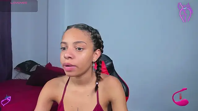 Snapshot of yumi_hanna chatting on 03/28/26, 02:33 yumi hanna online show from 03/28/26, 02:33