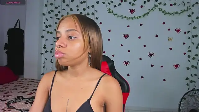 Snapshot of yumi_hanna chatting on 04/18/26, 04:38 yumi hanna online show from 04/18/26, 04:38