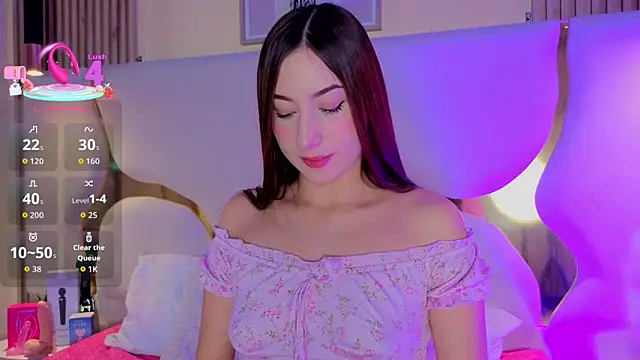 SofiJones  online show from 01/05/26, 09:40