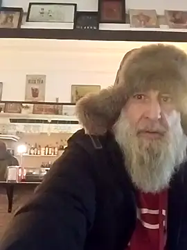 Snapshot of barbaszztop chatting on 12/22/25, 10:29 barbaszztop online show from 12/22/25, 10:29