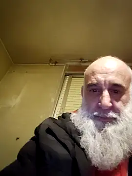 Snapshot of barbaszztop chatting on 01/05/26, 05:27 barbaszztop online show from 01/05/26, 05:27