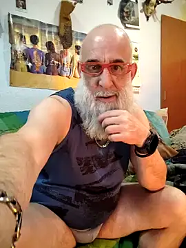 Snapshot of barbaszztop chatting on 03/14/26, 07:03 barbaszztop online show from 03/14/26, 07:03