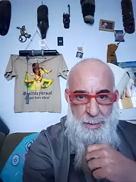 Snapshot of barbaszztop chatting on 05/04/26, 02:40 barbaszztop online show from 05/04/26, 02:40