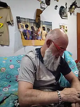 Snapshot of barbaszztop chatting on 05/19/26, 05:25 barbaszztop online show from 05/19/26, 05:25