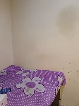 StefaniaFoxx  online show from 05/17/26, 06:11