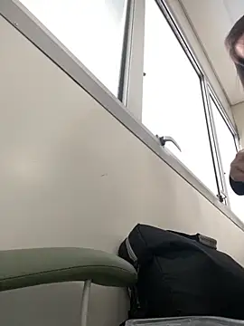 lucioliveira online show from 10/22/25, 02:06