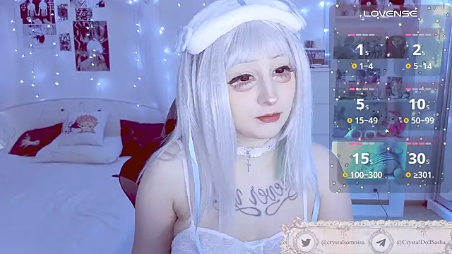 Snapshot of Crystal_somnia chatting on 07/17/26, 12:17 Crystal somnia online show from 07/17/26, 12:17