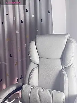 Snapshot of annacc999 chatting on 09/15/25, 06:35 annacc999 online show from 09/15/25, 06:35