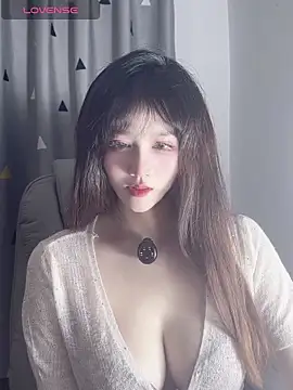 Snapshot of annacc999 chatting on 09/17/25, 01:46 annacc999 online show from 09/17/25, 01:46