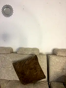 Snapshot of lunita_sweet5 chatting on 11/14/25, 01:04 lunita sweet5 online show from 11/14/25, 01:04